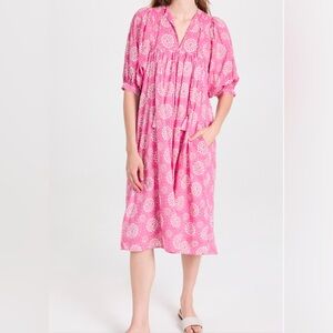 Mille Saffron NWT women's dress in pink daisy size medium.